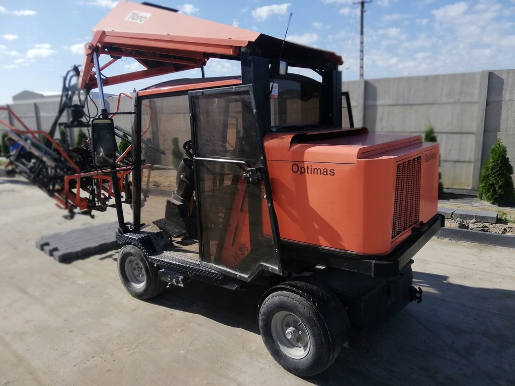 Układarka kostki brukowej Optimas H 88 Toro