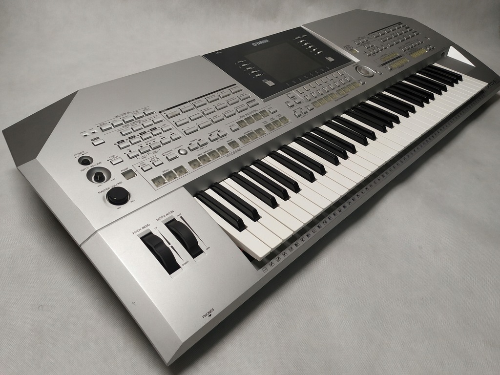 Yamaha TYROS 2 keyboard