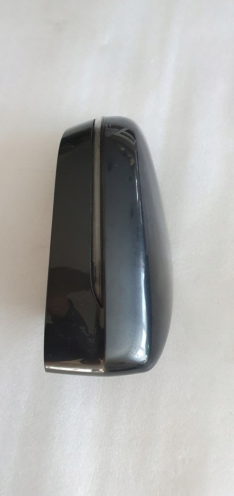 OBUDOWA LUSTERKA PRAWA BMW G11 7423906 / C0181114
