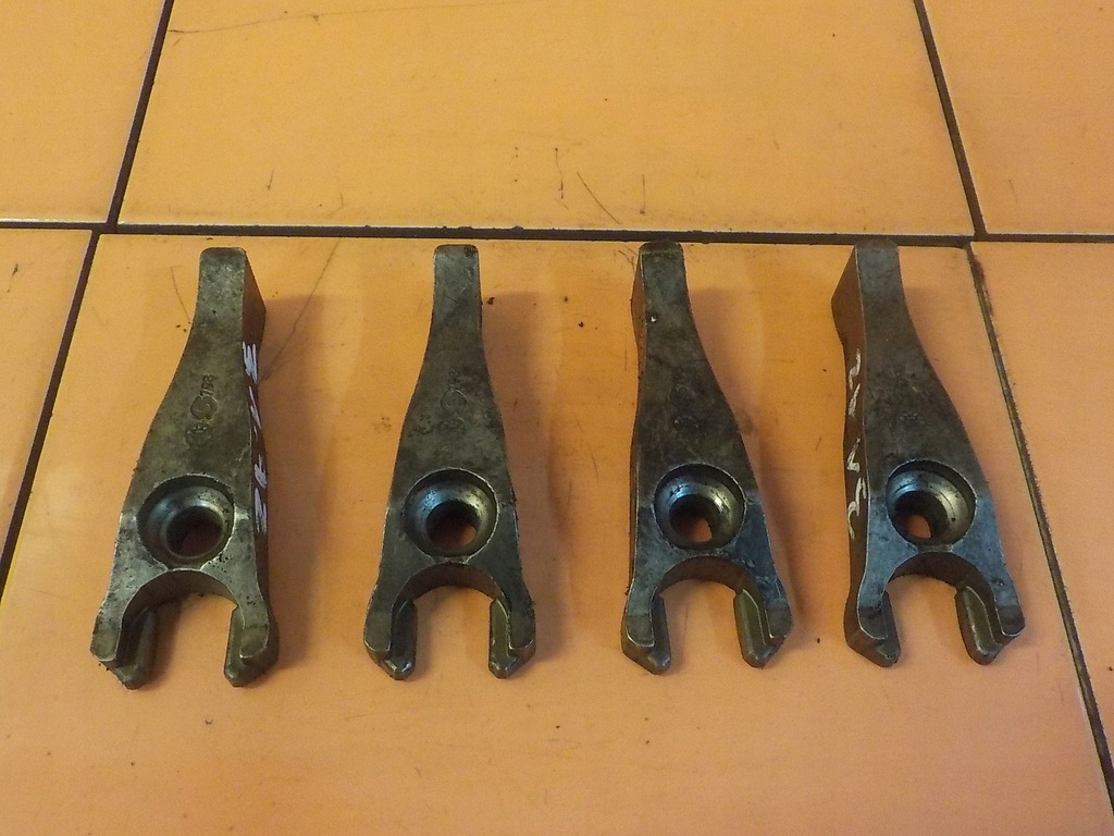 5008 508 3008 308 C4 C5 2.0 HDI 11r 163KM RHH mocowanie stopka wtrysku 798