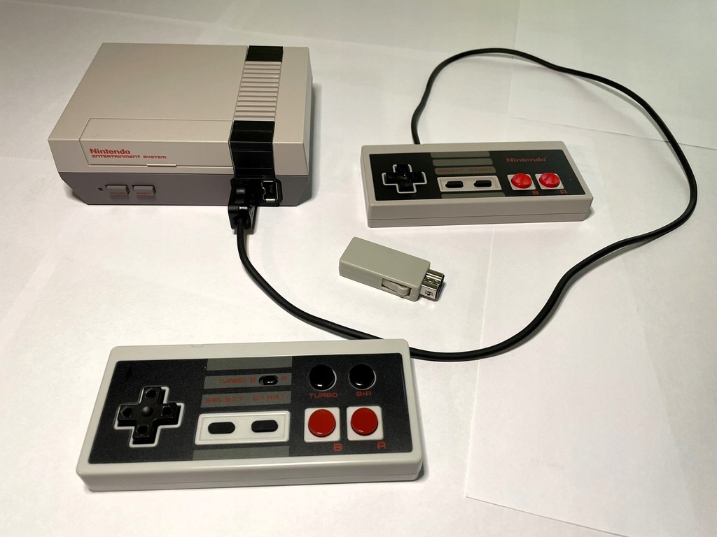 Konsola Nintendo NES Mini Oryginał + Dodatkowy PAD Bezprzewodowy