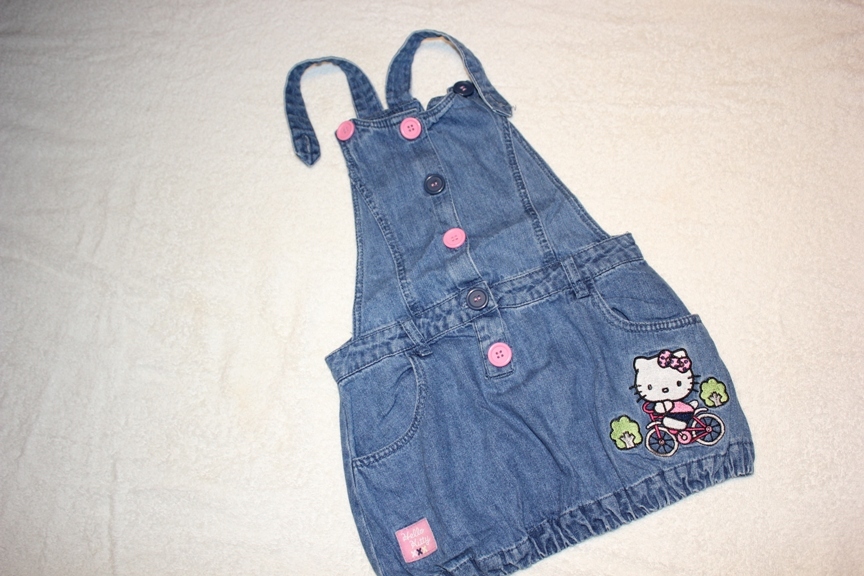 Super spódniczka na szelki Hello Kitty roz.110/116