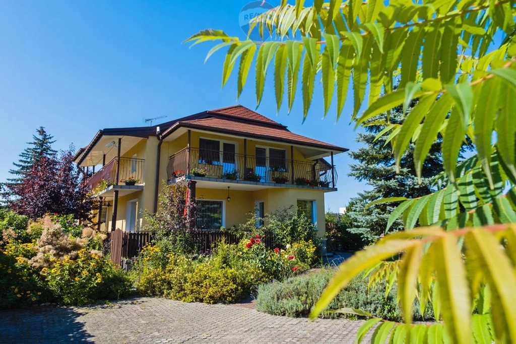 Dom, Orchów, Łask (gm.), 194 m²