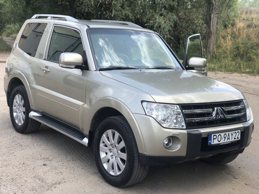 Mitsubishi Pajero 3,8 V6 benzyna 91 tyś Idealny