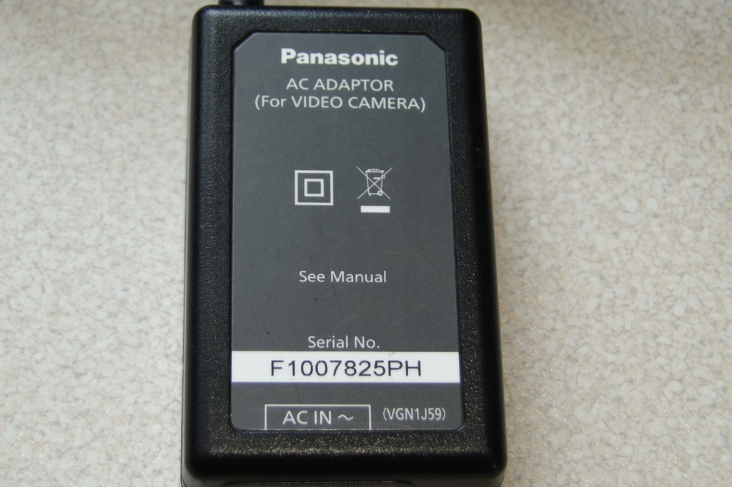 Купить ЗАРЯДНОЕ УСТРОЙСТВО PANASONIC VSK0712 5V 1.6A ОРИГИНАЛ: отзывы, фото, характеристики в интерне-магазине Aredi.ru