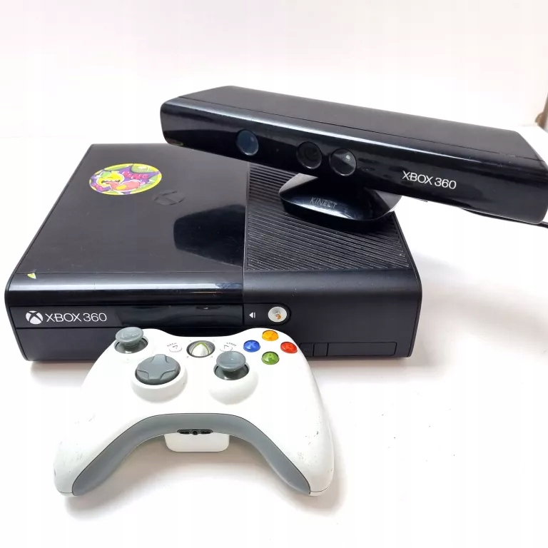 KONSOLA XBOX 360 250 GB + PAD + KINECT