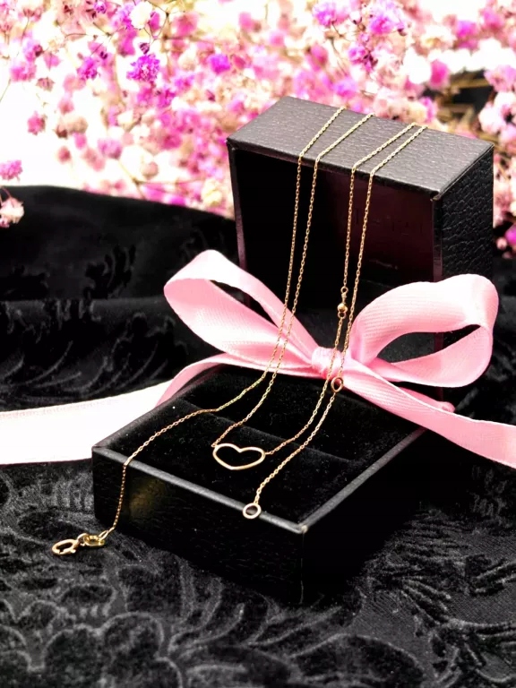 REGULOWANA ZŁOTA CELEBRYTKA Z SERDUSZKIEM 375/0,72G 50-54CM