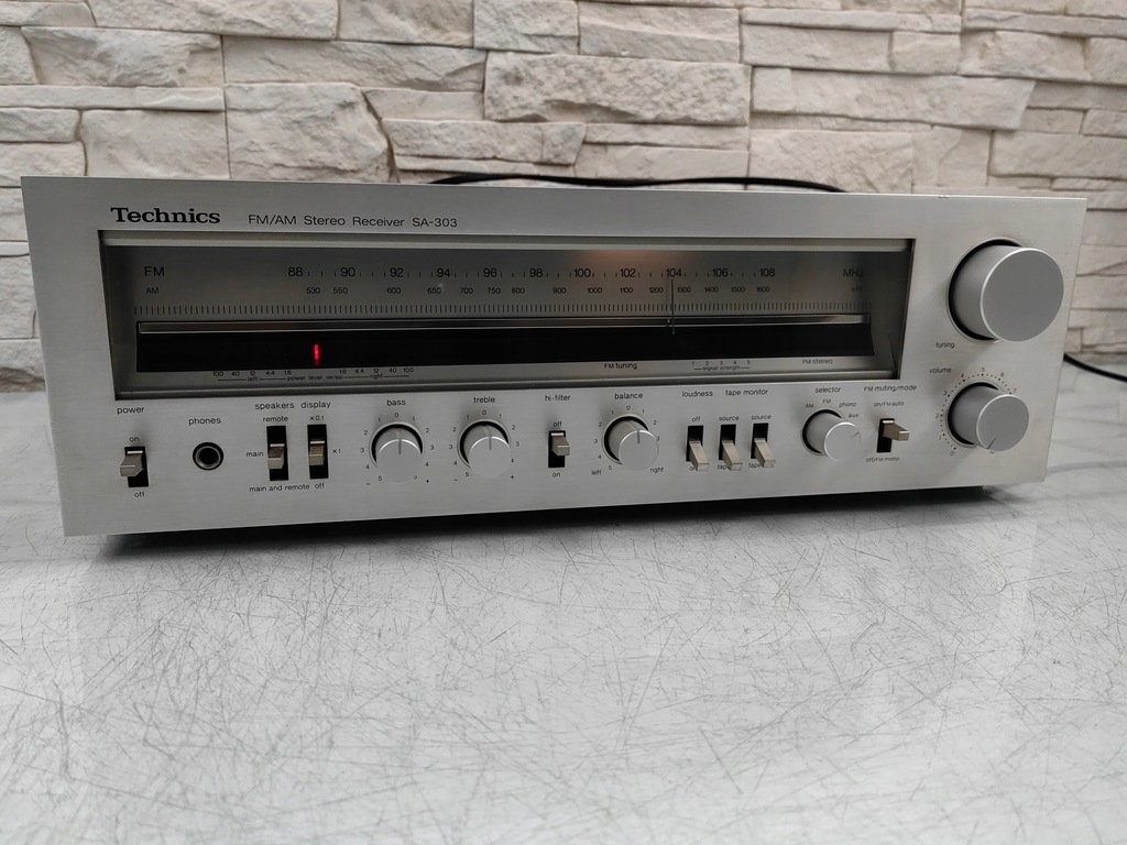 Technics SA303 AM/FM Stereo Receiver (198082) 13406725640