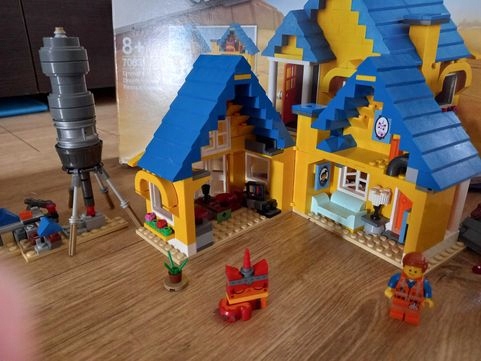 Klocki LEGO Movie Dom Emmeta/Rakieta ratunkowa