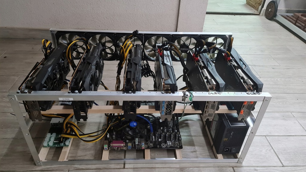 Koparka Kryptowalut PRO 4x3070 ETH, BTC