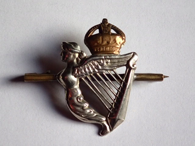 Wielka Brytania stara broszka pułku irlandzkiego