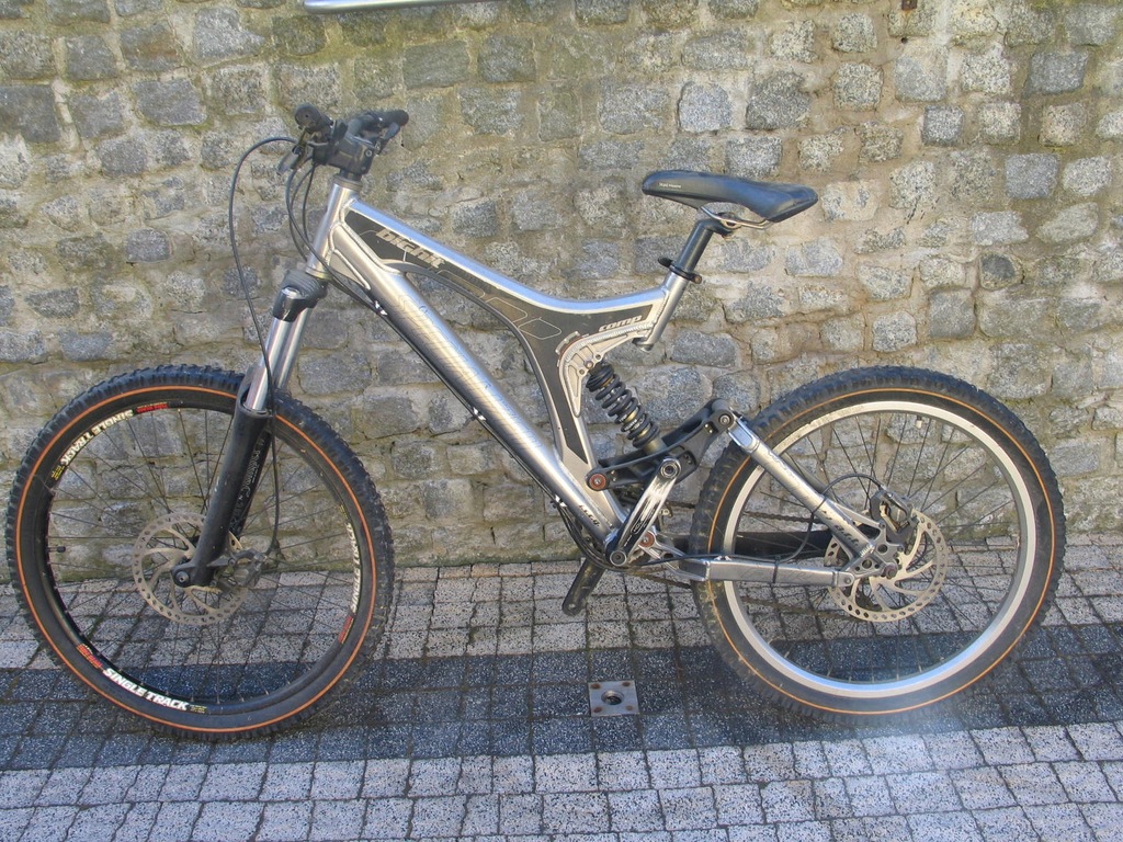 Specialized big hit comp sale