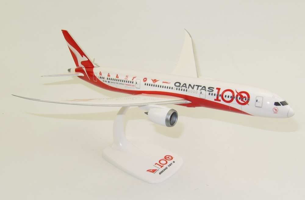 Model samolotu Boeing 787-9 QANTAS 100year 1:200