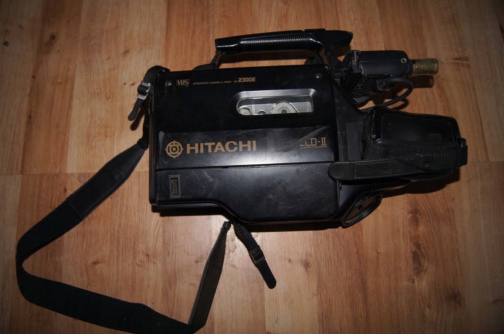 kamera analogowa hitachi VM-2300E VHS