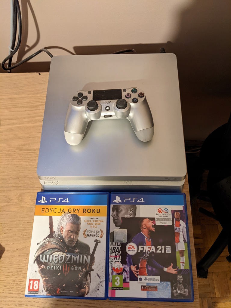 PS 4 Slim 2 gry+ Gwarancja