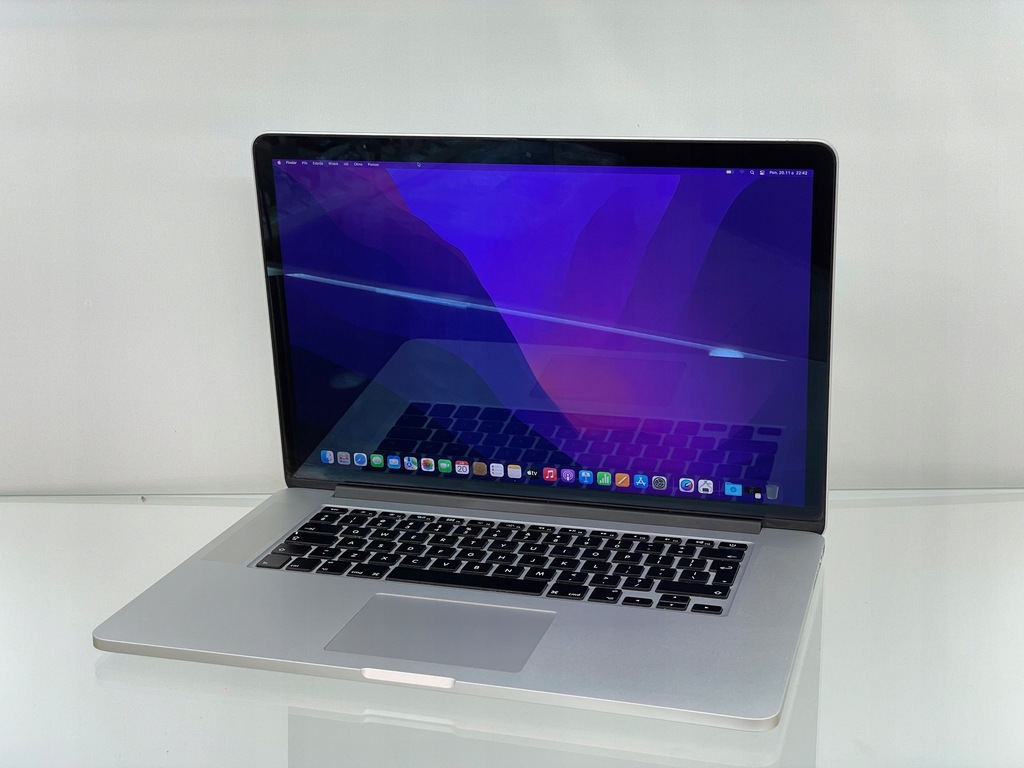 Apple MacBook Pro 15,4" A1398 OPIS!