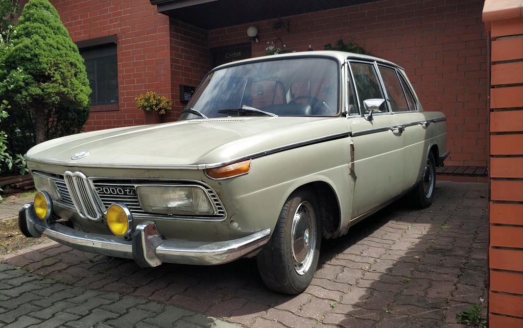 BMW 2000 Neue Klasse 1970r seria 5 przed E12, E28