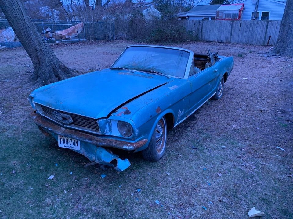 1966 Ford Mustang Cabrio, convertible