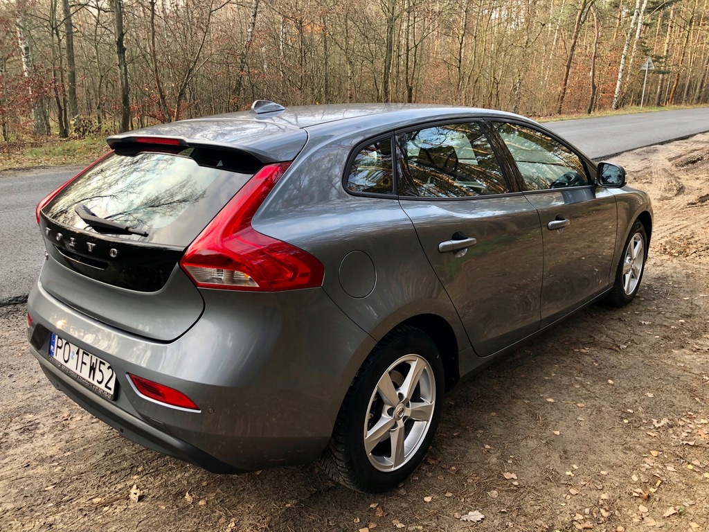 Купить VOLVO V40 лифтбек (525, 526) D2 120 л.с.: отзывы, фото, характеристики в интерне-магазине Aredi.ru