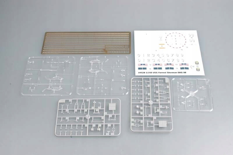Купить ТРУМПЕТЕР 04528 - 1:350 Военный корабль США Форрест Шерман DDG-98: отзывы, фото, характеристики в интерне-магазине Aredi.ru