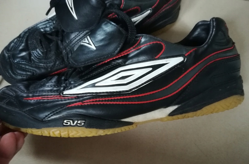 Buty Umbro 5V5 Venom League - 40,5