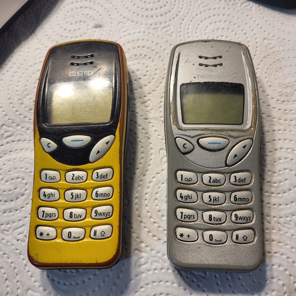 Stary TELEFON NOKIA 3210 2 sztuki