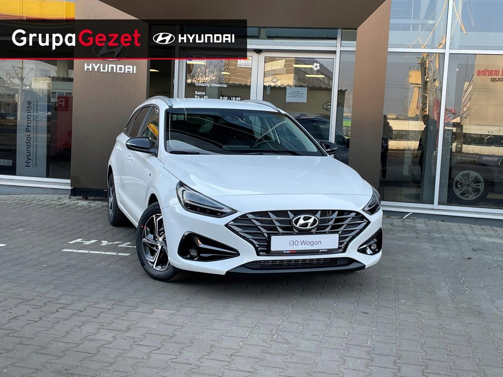 Hyundai i30 Smart + LED 1.5 T-GDI 48V - 160km 6MT