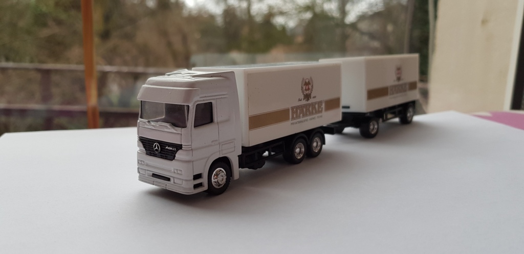 MERCEDES ACTROS  1:87