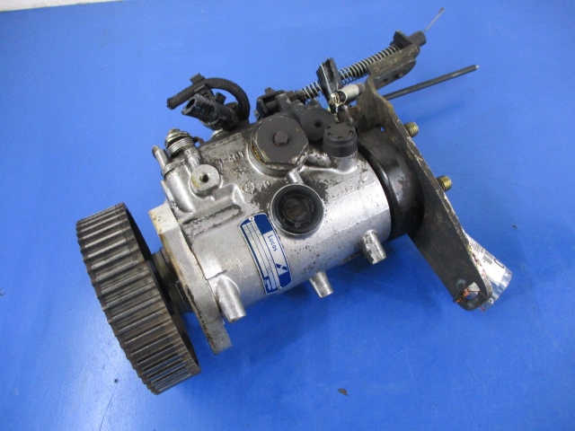 FIAT UNO 1.7D POMPA WTRYSKOWA LUCAS R84448301C