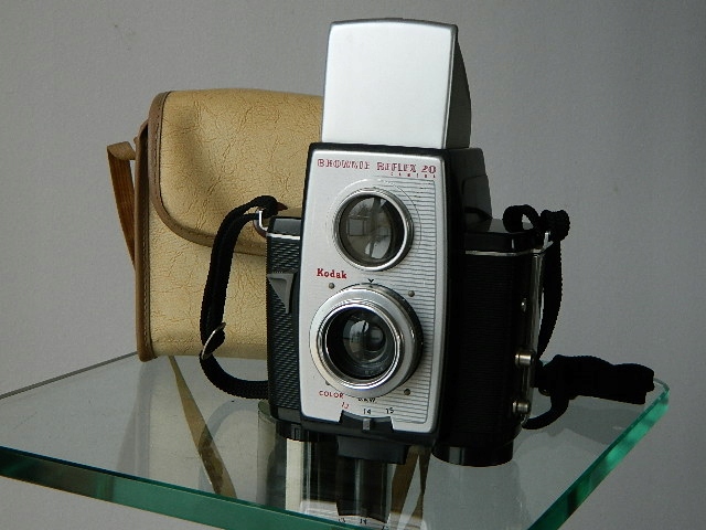 KODAK BROWNIE REFLEX 20 W POKROWCU