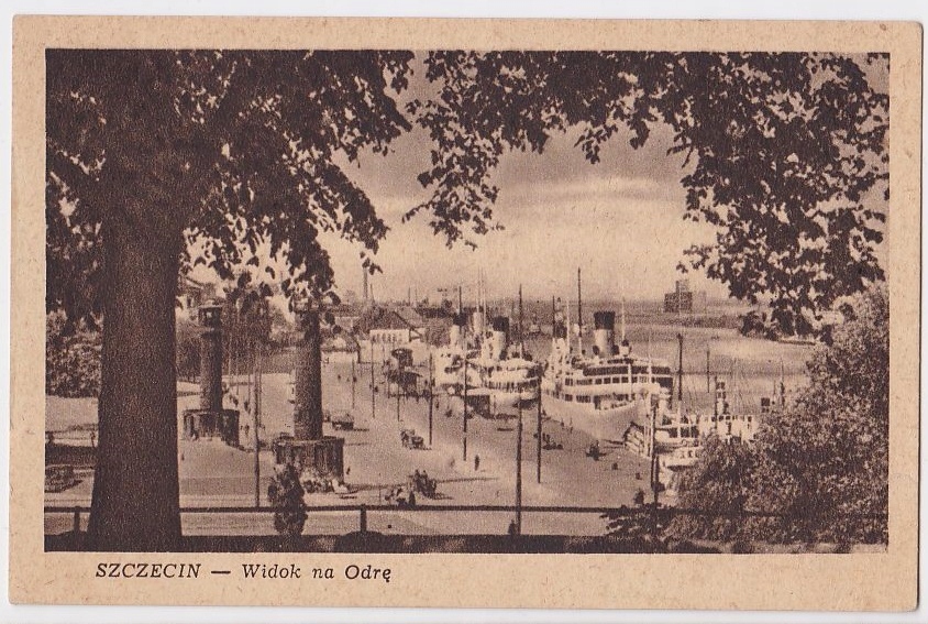 Szczecin widok na Odrę statki