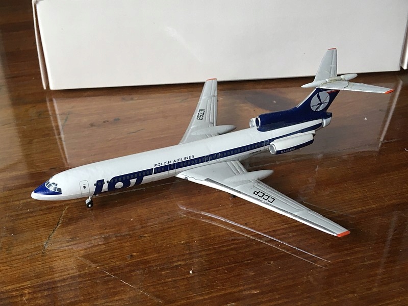 1/400 Aeroclassics Tu 154 LOT (CCCP)