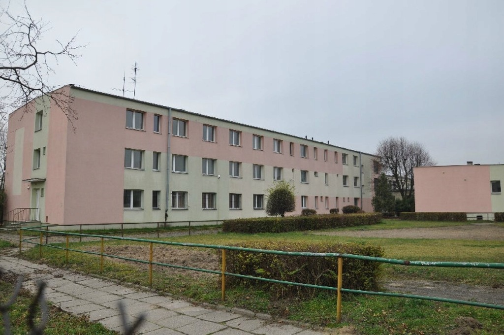 Komercyjne, Sieradz, Sieradzki (pow.), 1163 m²