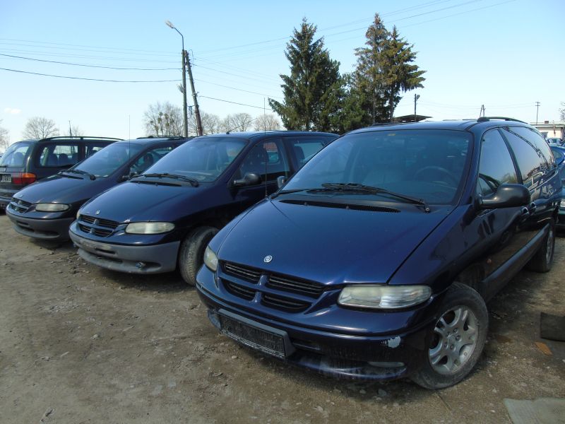 CHRYSLER VOYAGER SILNIK 2.4 KOMPLETNY BENZYNA 7421795097