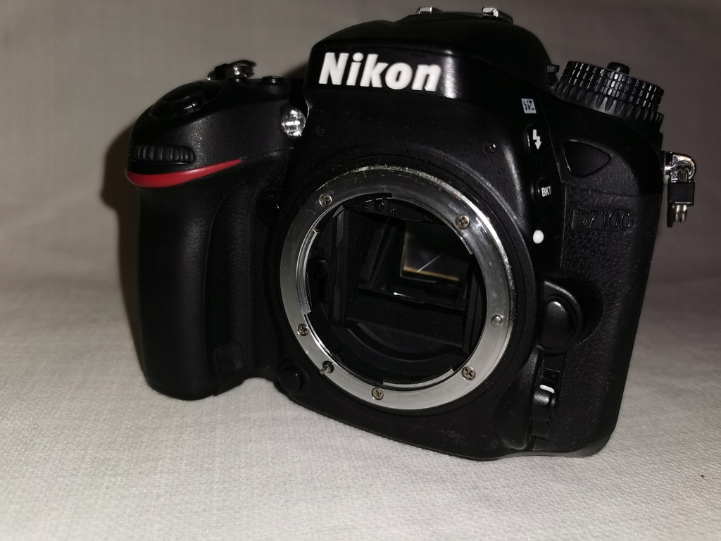 Sprzedam Nikon D7100 z gripem 60tys. przebiegu