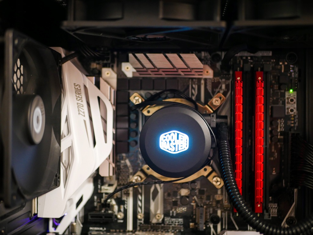 Купить ИГРОВОЙ КОМПЬЮТЕР i7-7700k gtx 1070 вода 5 ГГц 16 ГБ: отзывы, фото, характеристики в интерне-магазине Aredi.ru