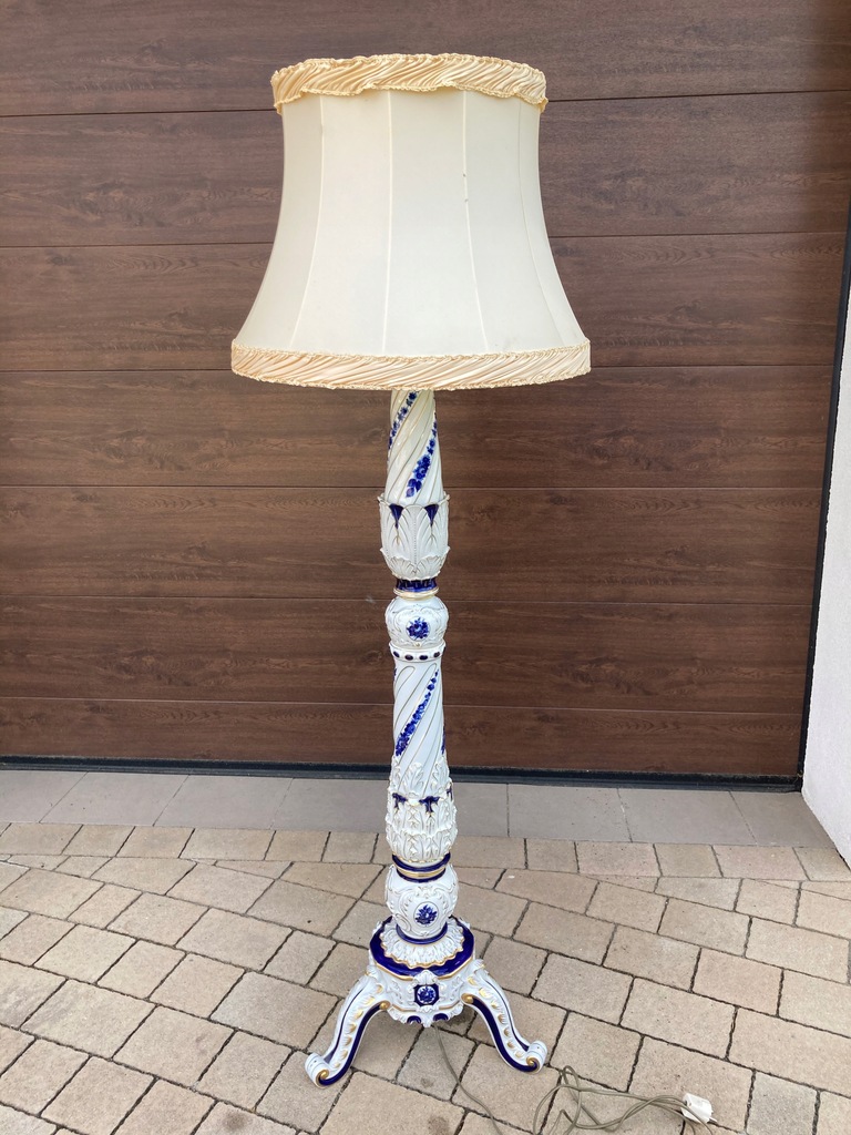 PORCELANOWA LAMPA PODŁOGOWA PLAUE SCHIERHOLZ