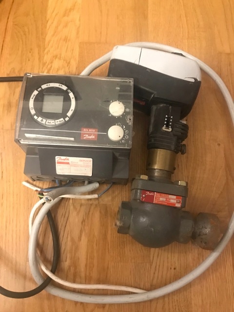 Regulator ciepła Danfoss ECL 9310 + AMV 435