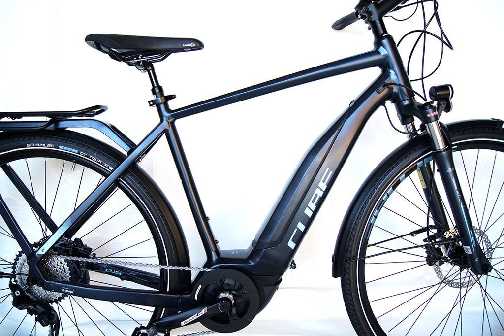 Rower ELEKTRYCZNY CUBE TOURING PRO BOSCH 500W 54CM 8497480860