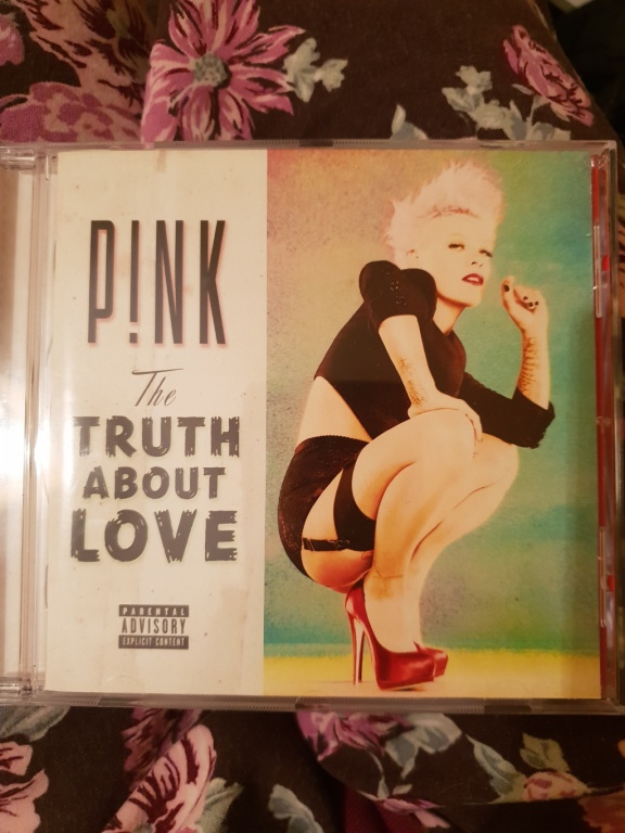 *Cykorka* CD Pink. The truth about Love.