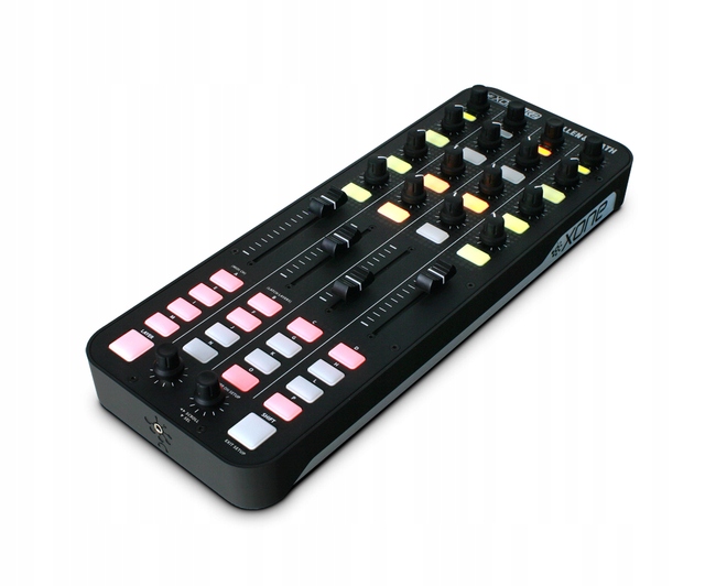 ALLEN & HEATH XONE:K2 kontroler, SKYLARK