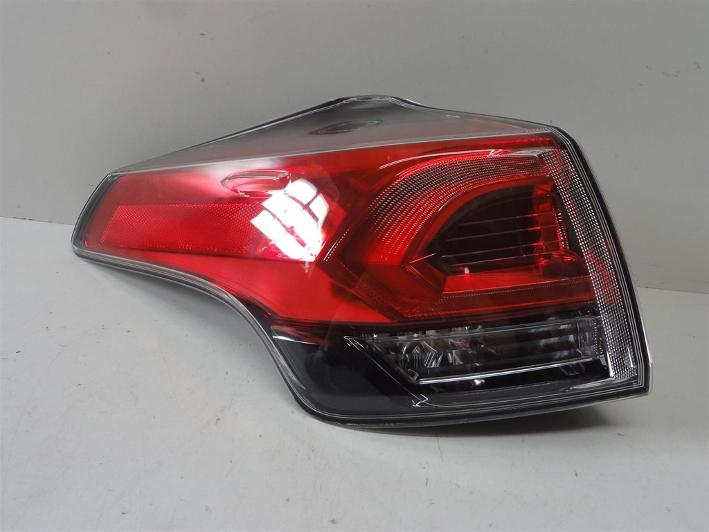 TOYOTA RAV4 RAV 4 15r+ LAMPA TYŁ LED ORYGINAŁ EURO