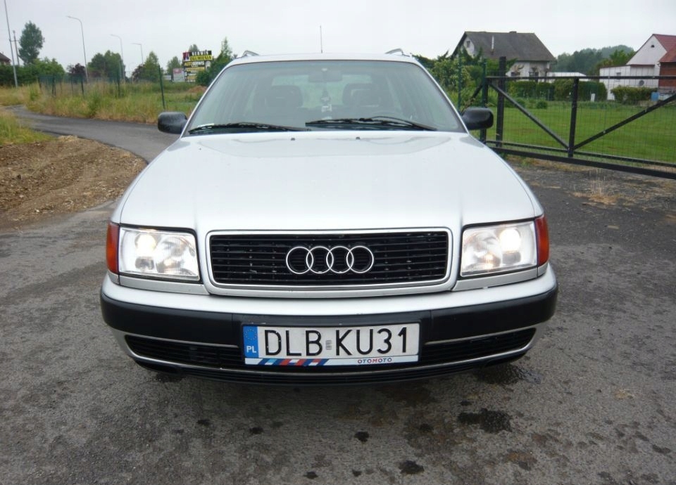 Audi 100