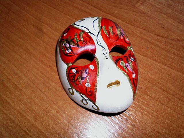 Porcelanowa maska