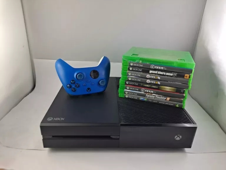 KONSOLA XBOX ONE 1TB + PAD + GRY