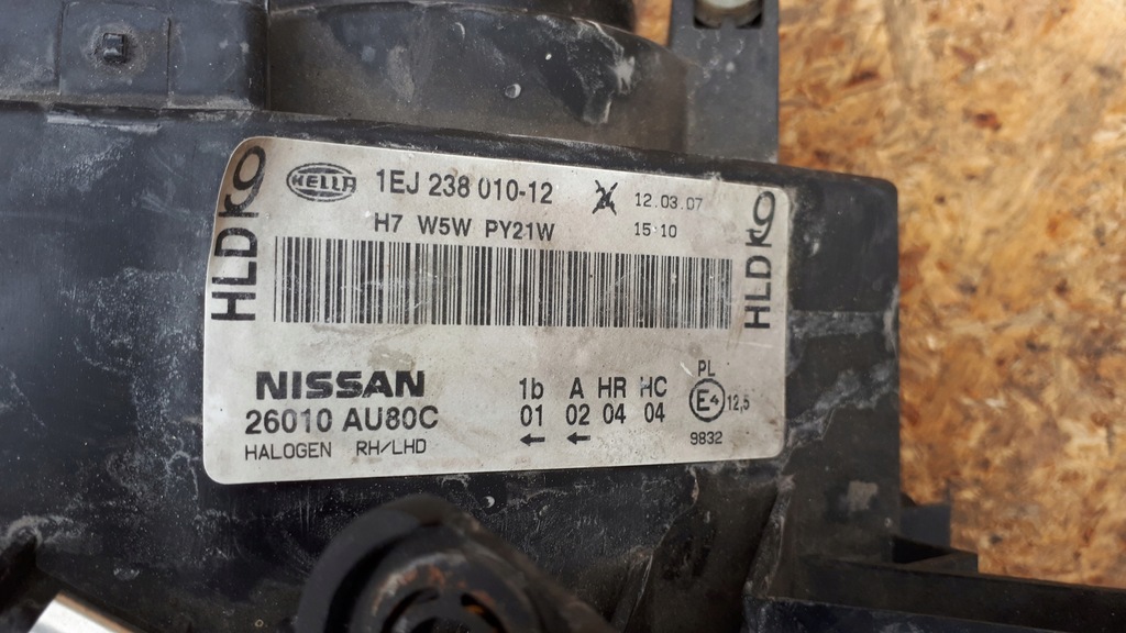 NISSAN PRIMERA 3 III P12 LAMPA LEWA PRAWA PRZEDNIA