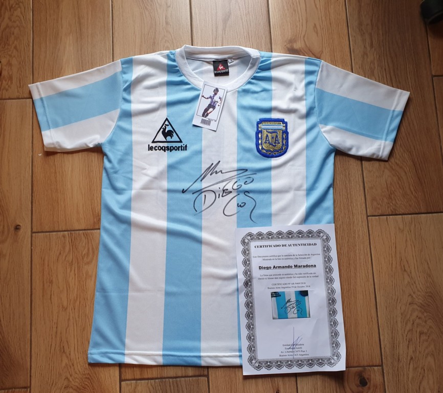 Diego Maradona - koszulka z oryginalnym autografem