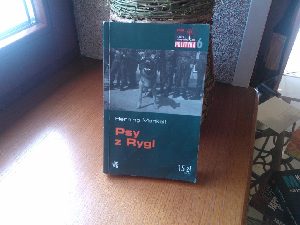 Henning Mankell  " Psy z Rygi"