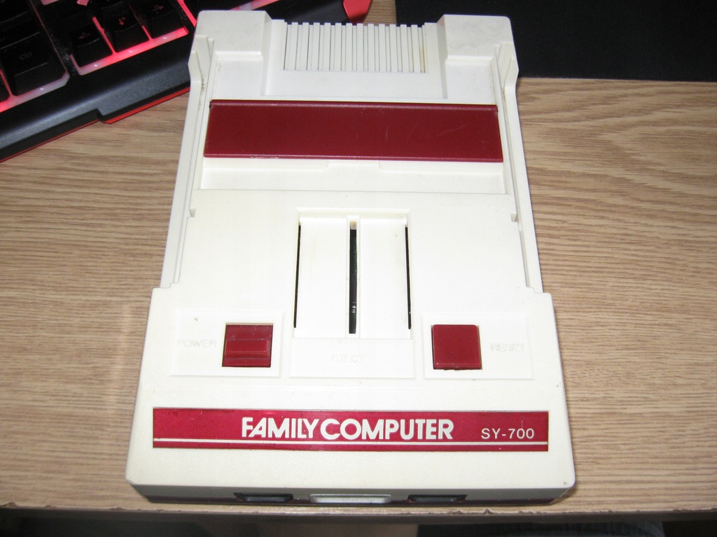 Family Computer SY-700 sprawny