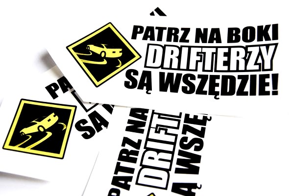 NAKLEJKA - Drifterzy są wszędzie - 12cm stickerbom